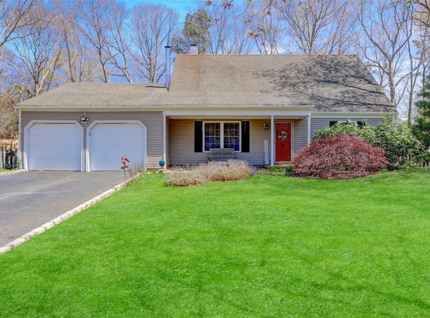 21 Guardian Drive, Mount Sinai, NY 11766
