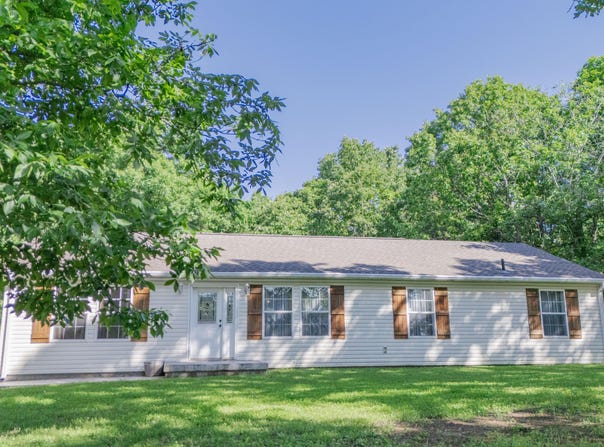 4857 S 101st Road, Bolivar, MO 65613