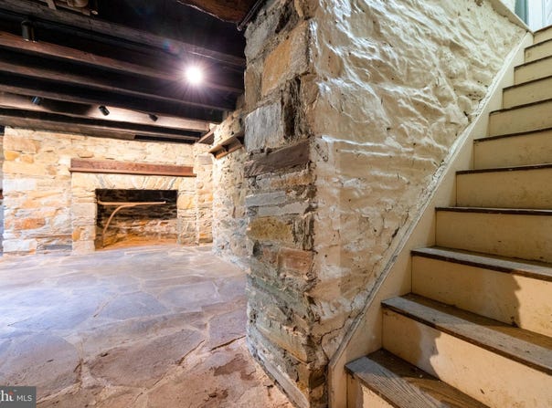 16158 CLARKES GAP ROAD, WATERFORD, VA 20197