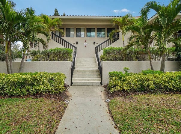1800 MARINER DRIVE, TARPON SPRINGS, FL 34689