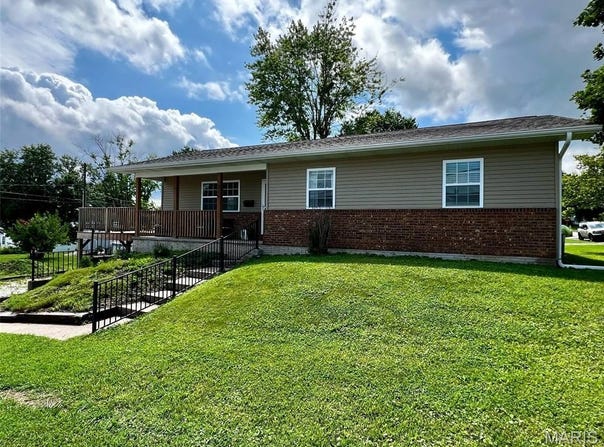 320 N Dickerson Street, Palmyra, MO 63461
