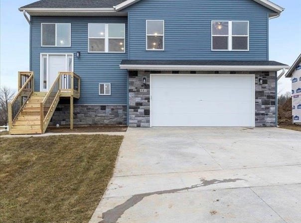 3104 Linden Lane, Muscatine, IA 52761