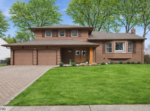 23 Smithfield Dr, Springfield Twp., NJ 07081-2758