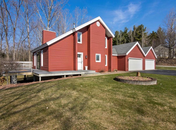 4243 Summerhill Road, Traverse City, MI 49684