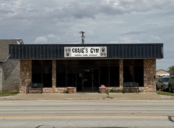 711 Gaston Dr, Crane, TX 79731
