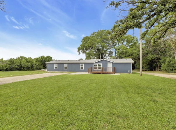1518 SW 100th, Augusta, KS 67010