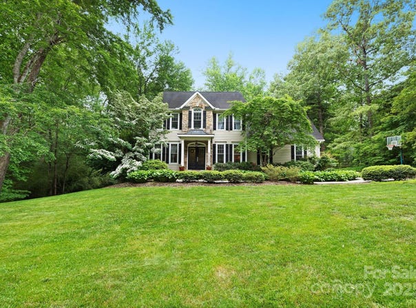 226 Duncan Estate Drive, Fletcher, NC 28732