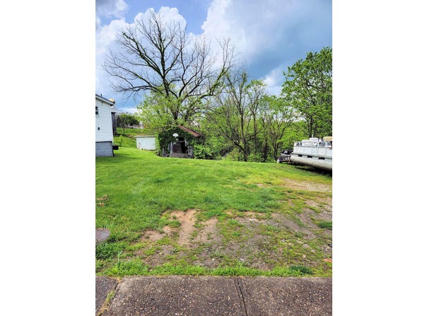 110 Lincoln Avenue, Brooksville, KY 41004