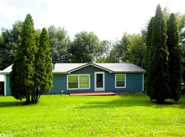 101 Hill St, Searsboro, IA 50242