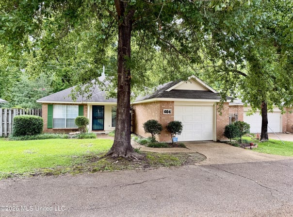 604 E Biscayne Cove, Clinton, MS 39056