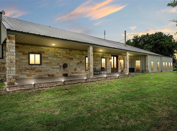 139 County Road 376, Lott, TX 76656