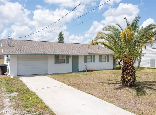 2019 Clarke Avenue, Fort Myers, FL 33905