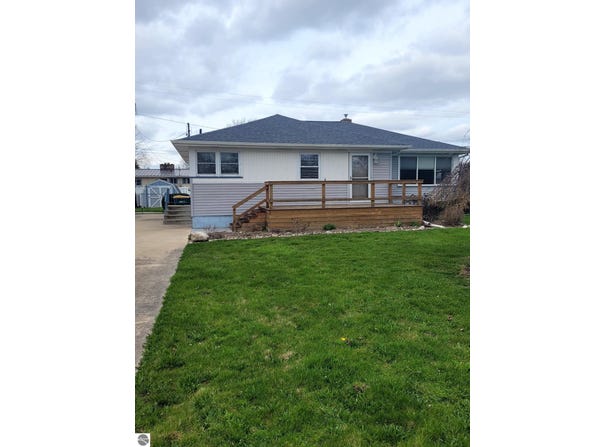 2764 Sandra Street, Bay City, MI 48708