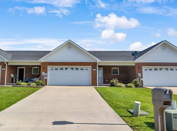 216 Planters Row, Greeneville, TN 37745