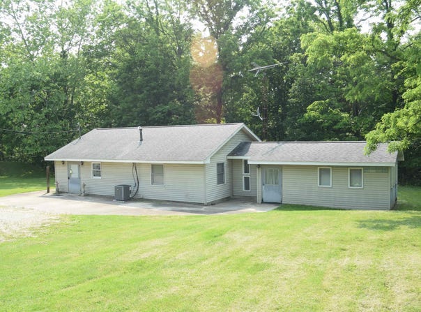 473 Gunsmith School Road, Bedford, IN 47421