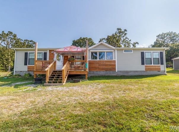 27185 Shelly Drive, Waynesville, MO 65583