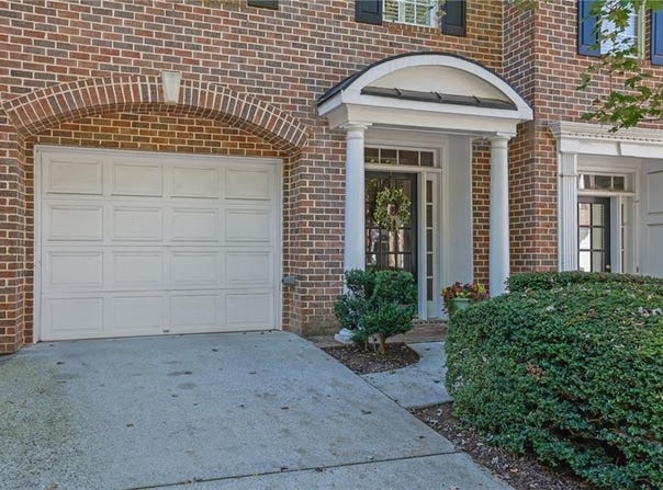 1607 Waters Edge Trail, Roswell, GA 30075