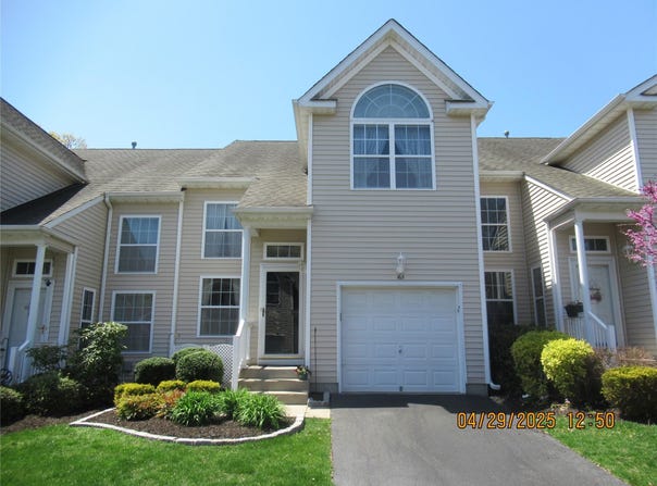 165 Kettles Lane, Medford, NY 11763