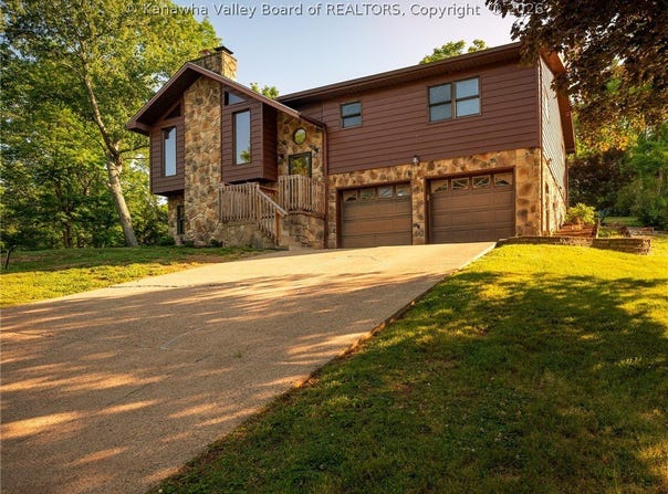 2 Deer Run, Hurricane, WV 25526