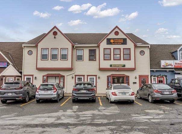 1794 Bridge St, Dracut, MA 01826