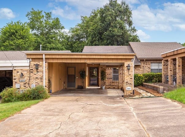 1019 East Austin Street, Nacogdoches, TX 75965