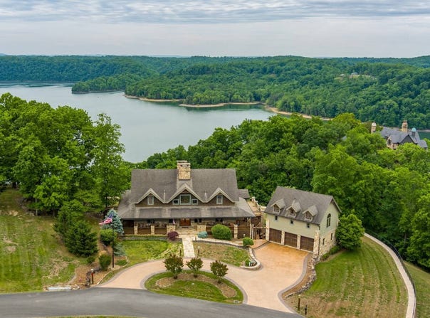 300 Eagle Point Drive, Albany, KY 42602