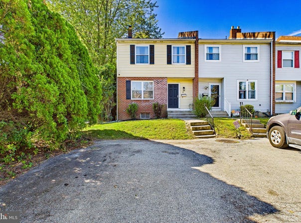 8 BRISTOL Way, NEW CASTLE, DE 19720