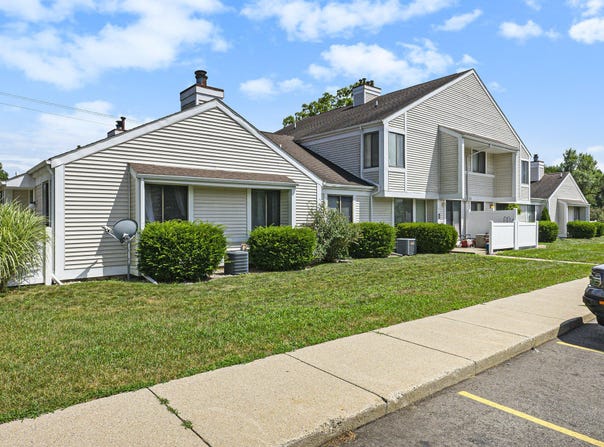 3320 Scots Pine Way, Portage, MI 49024