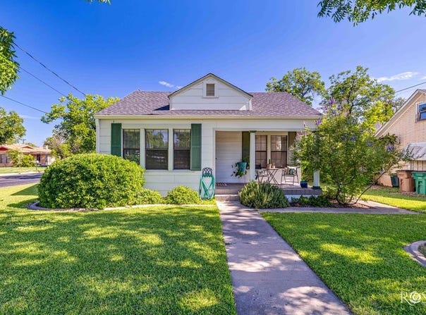 1620 W Ave J, San Angelo, TX 76901