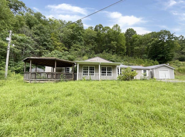 93 Bradfordtown Spur, Pineville, KY 40977