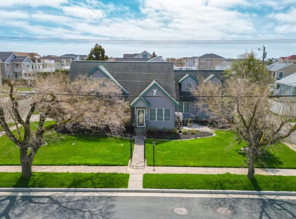 2100 W Brigantine Ave, Brigantine, NJ 08203
