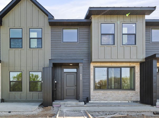 925 Percheron Lane, Norwalk, IA 50211