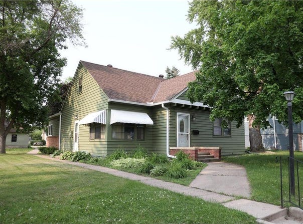 105 2nd Street NE, New Prague, MN 56071