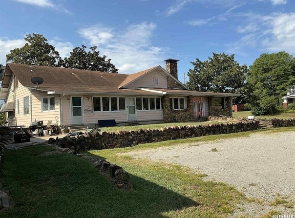 1711 CENTRAL Avenue, Hot Springs, AR 71901