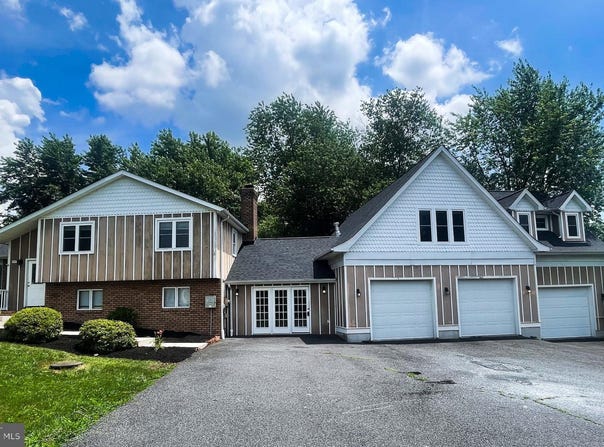 457 PLEASANTON DRIVE, GETTYSBURG, PA 17325