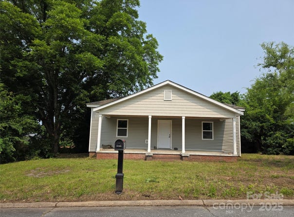 38 Holly Street, Great Falls, SC 29055