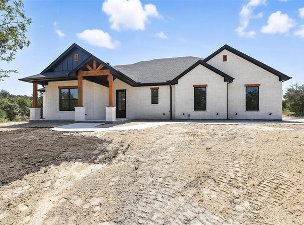 4996 Veal Station Road, Weatherford, TX 76085