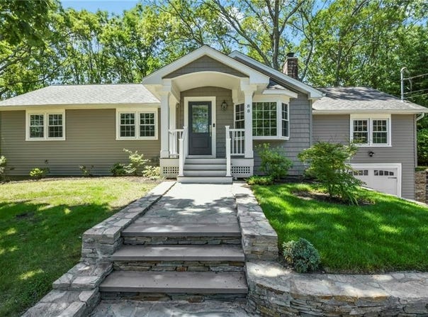 88 Grand View Road, East Greenwich, RI 02818
