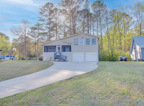 1129 Honeycomb Road, Grant, AL 35747