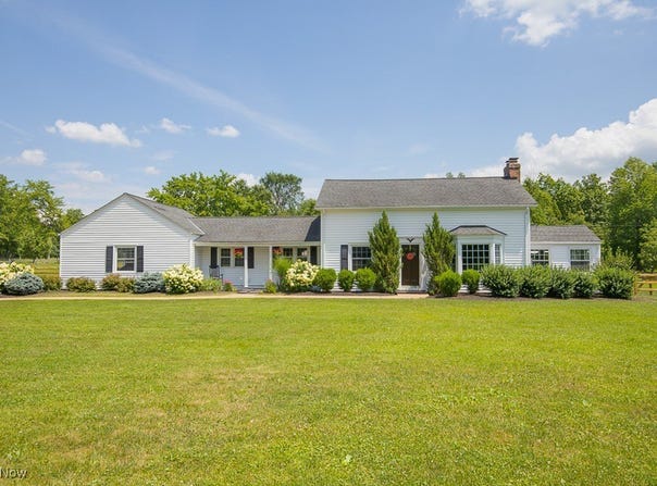 14149 Caves Road, Novelty, OH 44072