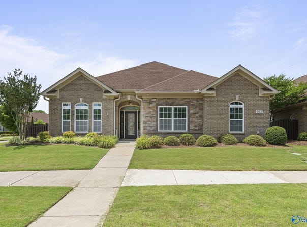 907 Binding Branch NW, Huntsville, AL 35806