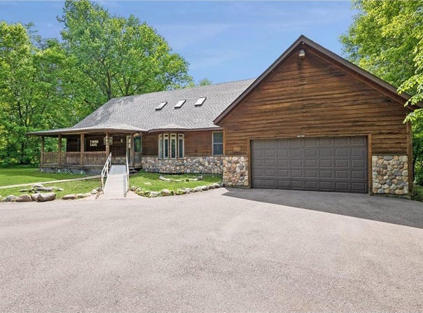 9934 Maple Avenue, Bloomington, MN 55431