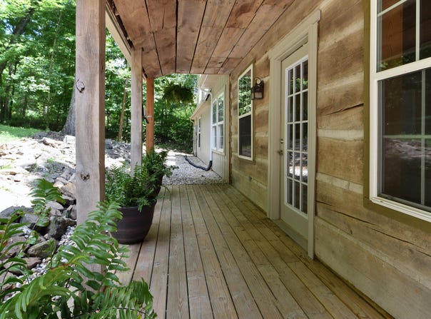 835 N Woodland Circle, Bloomfield, IN 47424