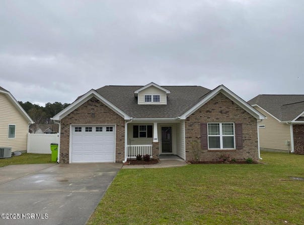 103 Falcon Landing Court, New Bern, NC 28560