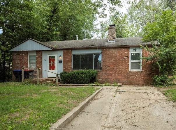 408 9th St Terrace, Warrensburg, MO 64093