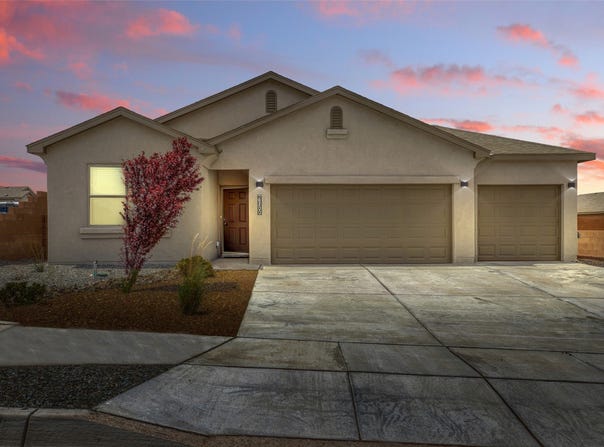 6200 White Hawk Drive NE, Rio Rancho, NM 87144
