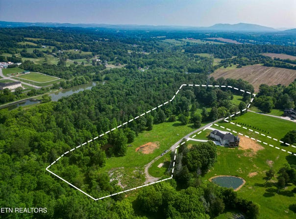 4945 Wise Springs Rd, Knoxville, TN 37918