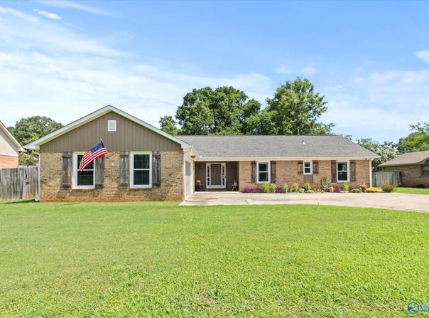 2404 Auburn Drive SW, Decatur, AL 35603