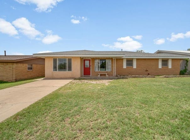 2902 Cactus Dr, Big Spring, TX 79720