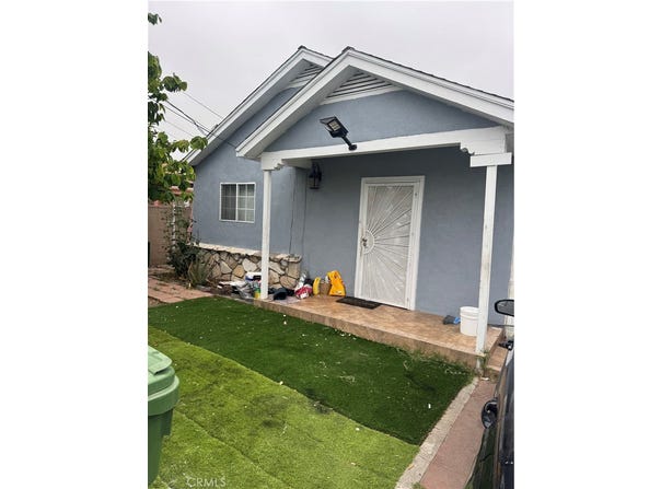 1610 N Fries Avenue, Wilmington, CA 90744